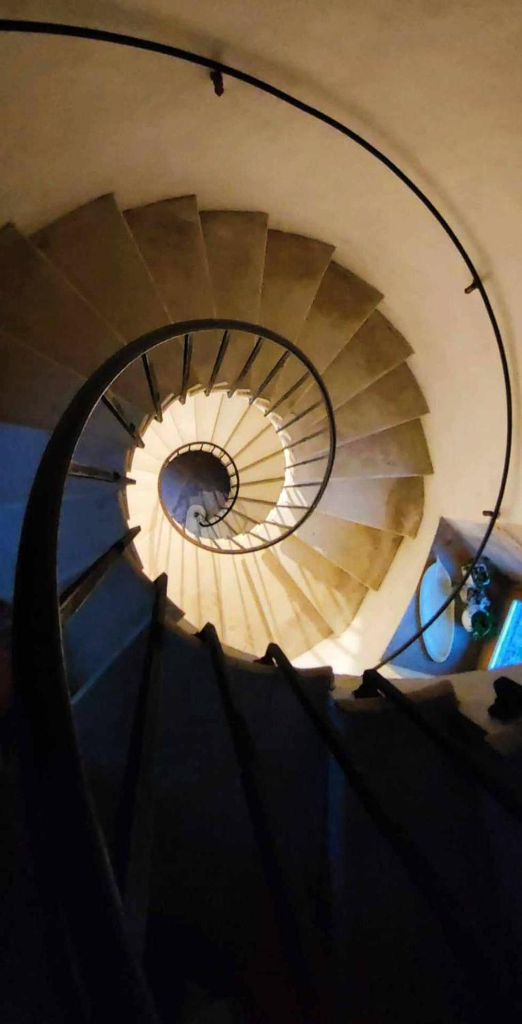 Appartement Spacieux Avec Deux Chambres Au Chateau Valence  Kültér fotó