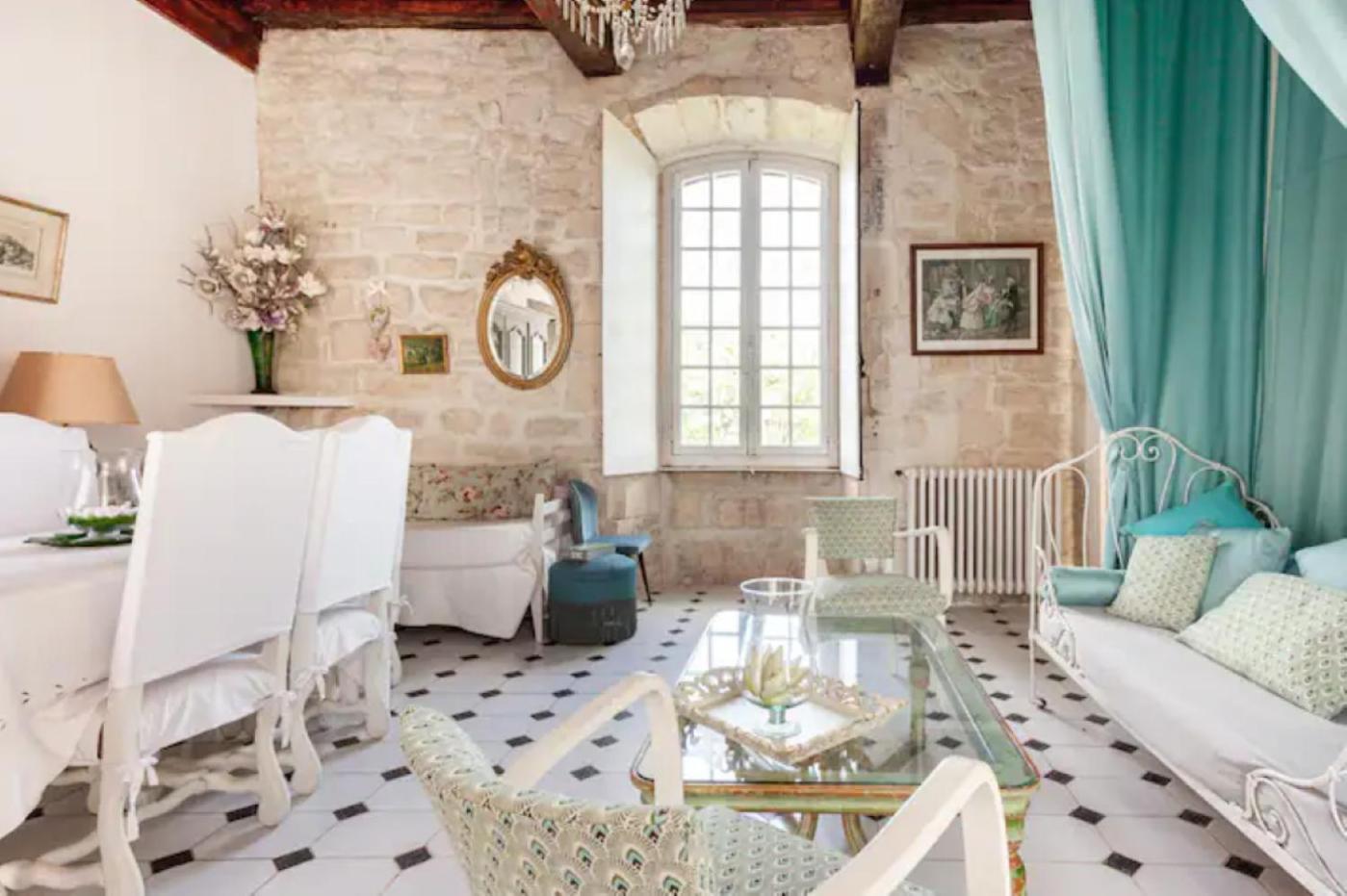 Appartement Spacieux Avec Deux Chambres Au Chateau Valence  Kültér fotó