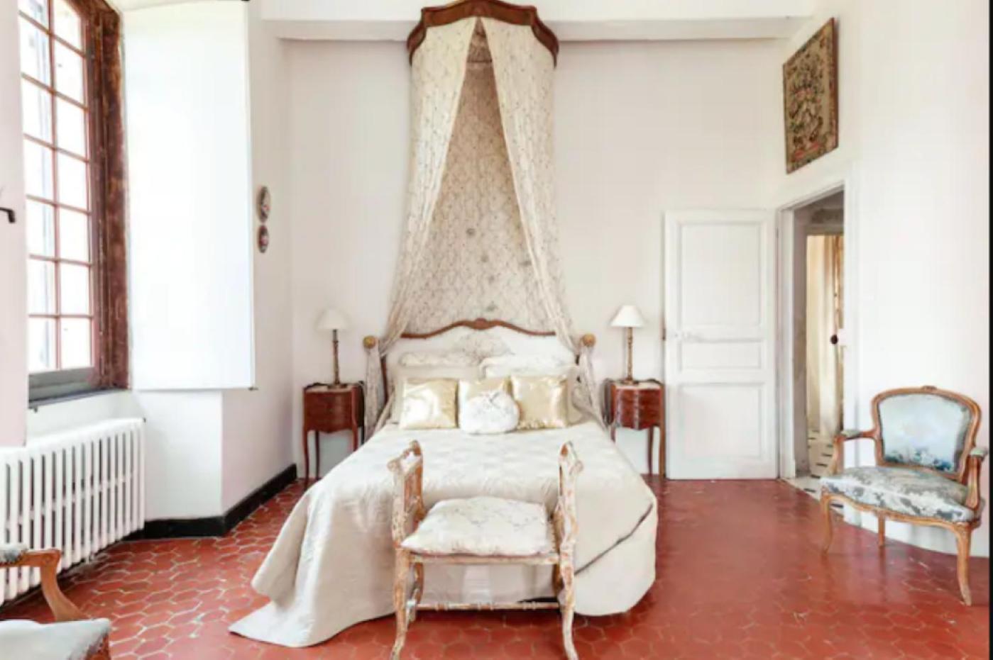 Appartement Spacieux Avec Deux Chambres Au Chateau Valence  Kültér fotó
