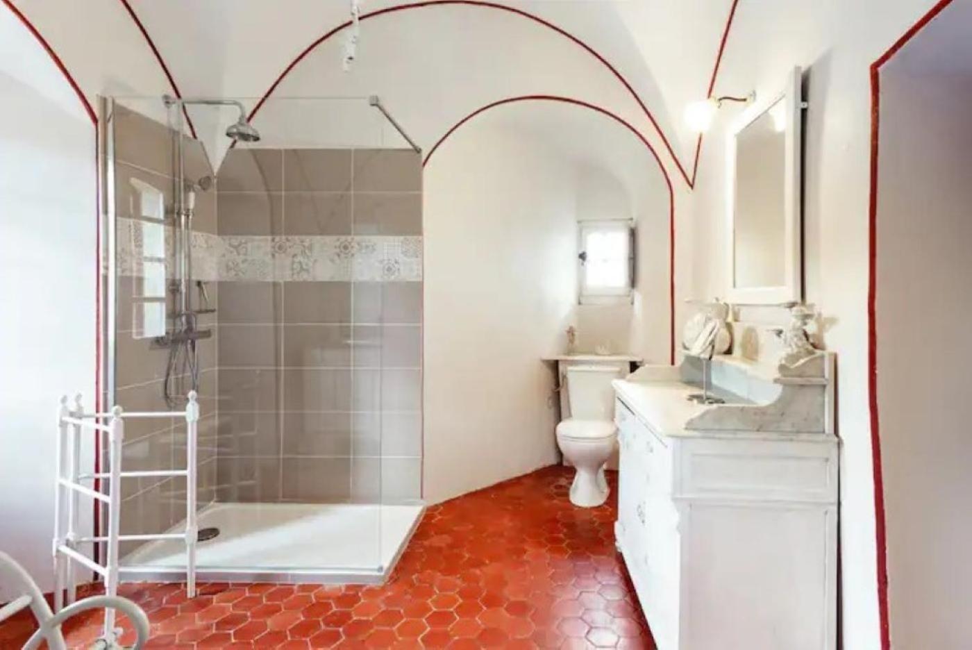 Appartement Spacieux Avec Deux Chambres Au Chateau Valence  Kültér fotó
