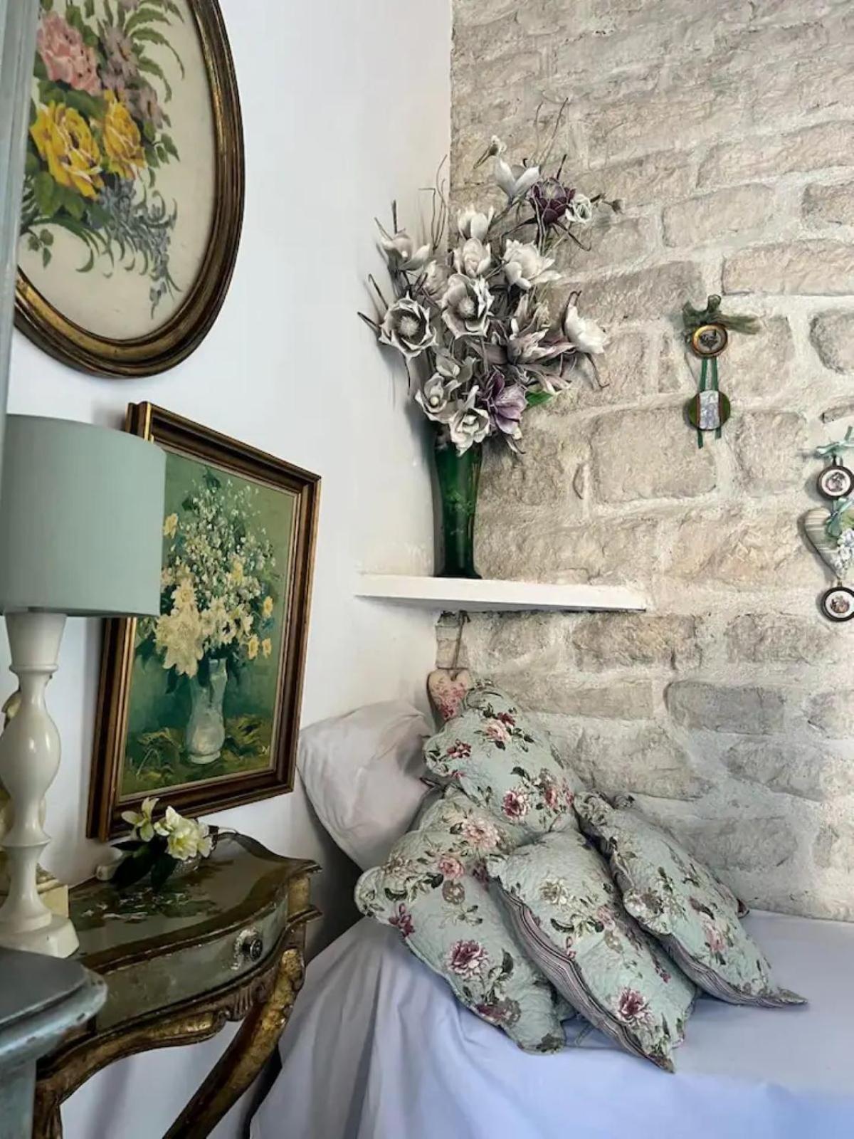 Appartement Spacieux Avec Deux Chambres Au Chateau Valence  Kültér fotó