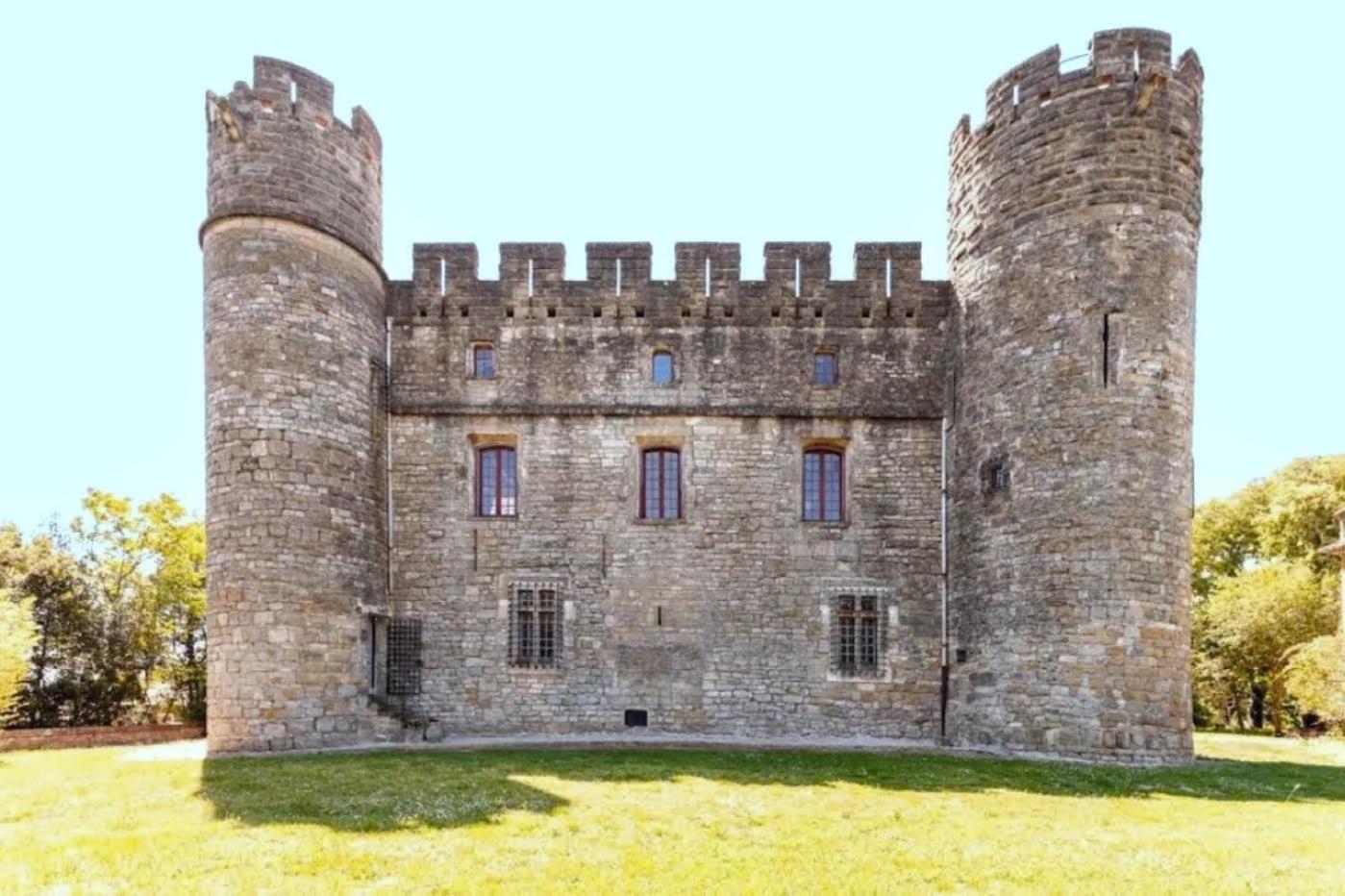 Appartement Spacieux Avec Deux Chambres Au Chateau Valence  Kültér fotó